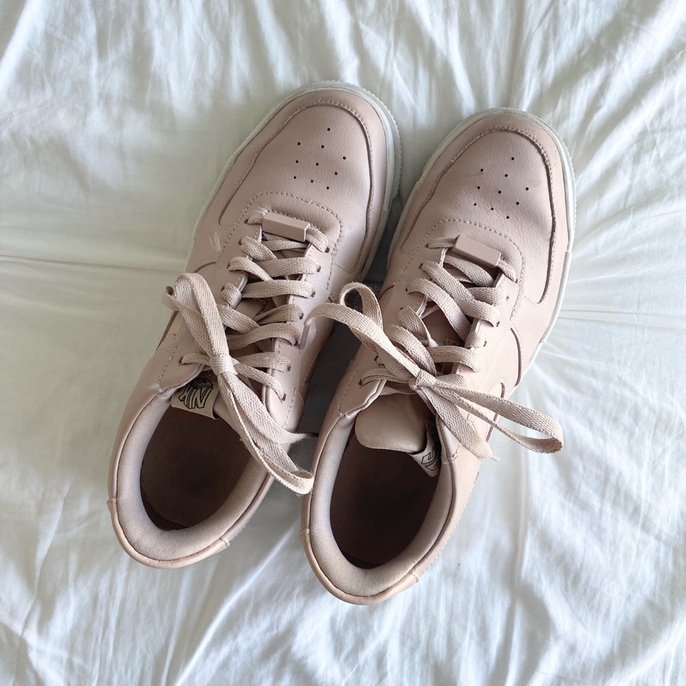 Nike Women's Athletic Shoes in Light Pink